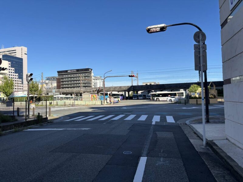 南海本線・堺駅横のバス待機所付近の写真